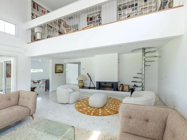 Tout savoir sur cette maison à Les Loges en Josas