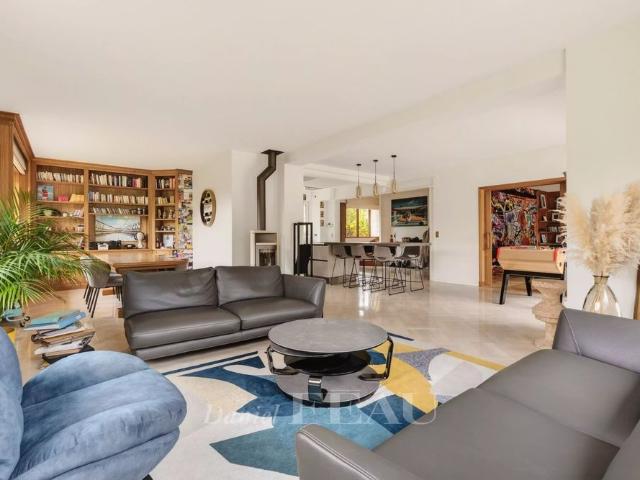 Tout savoir sur cette maison à Les Loges en Josas