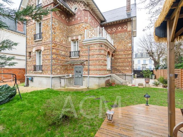 Tout savoir sur cette maison à Maisons Laffitte