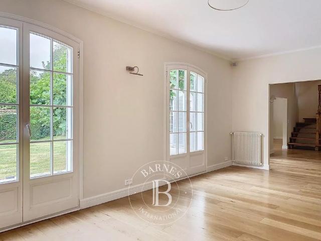 Tout savoir sur cette maison à Marnes la Coquette
