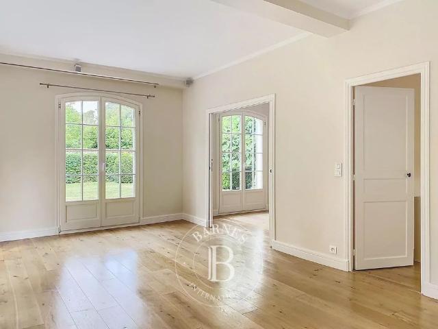 Tout savoir sur cette maison à Marnes la Coquette