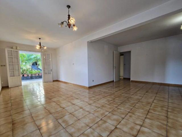 Tout savoir sur cette maison à Saint Pierre