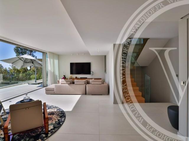 Tout savoir sur cette maison dans le quartier Col de Villefranche, à Villefranche sur Mer