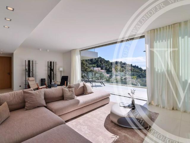 Tout savoir sur cette maison dans le quartier Col de Villefranche, à Villefranche sur Mer