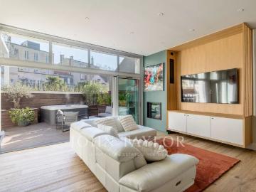 Tout savoir sur cette maison dans le quartier Capucins Saint Michel Nansouty Saint Genès, à Bordeaux