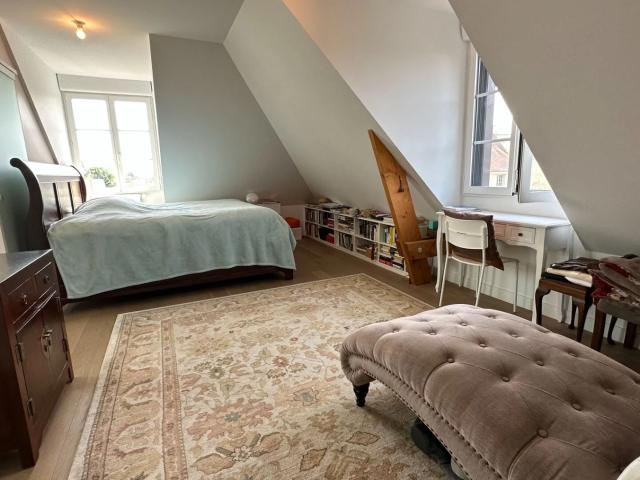 Tout savoir sur cette maison dans le quartier Centre, à Maisons Laffitte