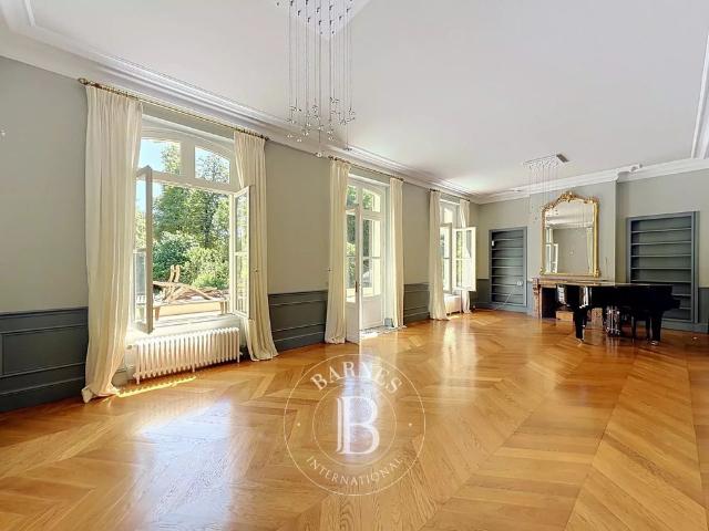 Tout savoir sur cette maison dans le quartier Centre, à Saint Cloud