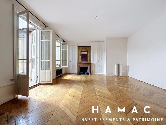 Tout savoir sur cette maison dans le quartier Centre, à Sainte Foy lès Lyon
