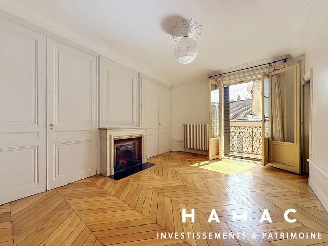 Tout savoir sur cette maison dans le quartier Centre, à Sainte Foy lès Lyon