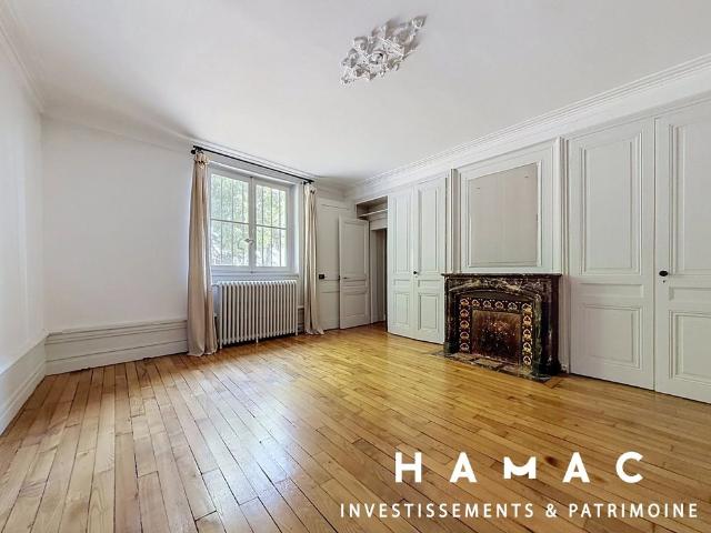 Tout savoir sur cette maison dans le quartier Centre, à Sainte Foy lès Lyon