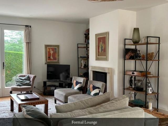 Tout savoir sur cette maison dans le quartier Centre et Nord Ouest, à Saint Didier au Mont d'Or