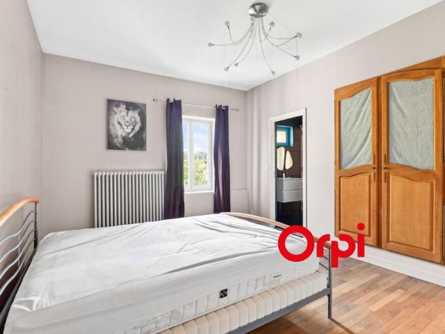 Tout savoir sur cette maison dans le quartier Centre et Nord Ouest, à Saint Didier au Mont d'Or