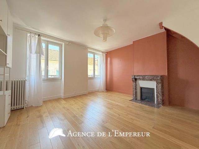 Tout savoir sur cette maison dans le quartier Centre Ville, à Rueil Malmaison