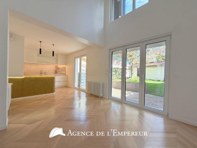 Tout savoir sur cette maison dans le quartier Centre Ville, à Rueil Malmaison