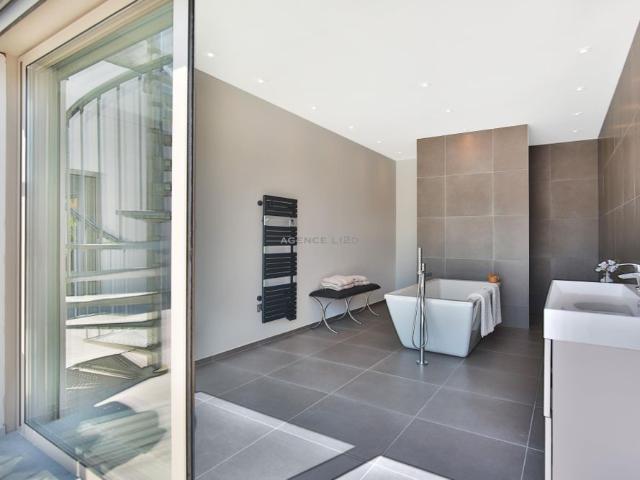 Tout savoir sur cette maison dans le quartier Croix des Gardes, à Cannes