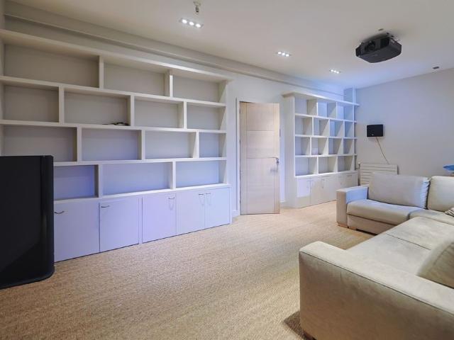 Tout savoir sur cette maison dans le quartier Auteuil Nord, à Paris 16ème