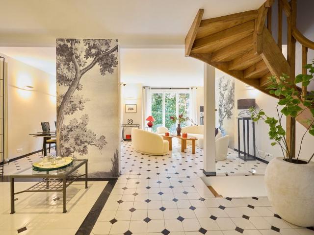 Tout savoir sur cette maison dans le quartier Auteuil Sud, à Paris 16ème
