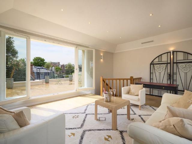 Tout savoir sur cette maison dans le quartier Auteuil Sud, à Paris 16ème