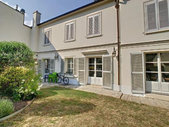 Tout savoir sur cette maison dans le quartier Bourg La Feuillaume Nord, à La Celle Saint Cloud