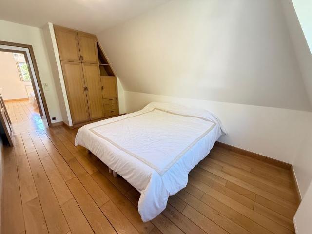 Tout savoir sur cette maison dans le quartier Buzenval, à Rueil Malmaison