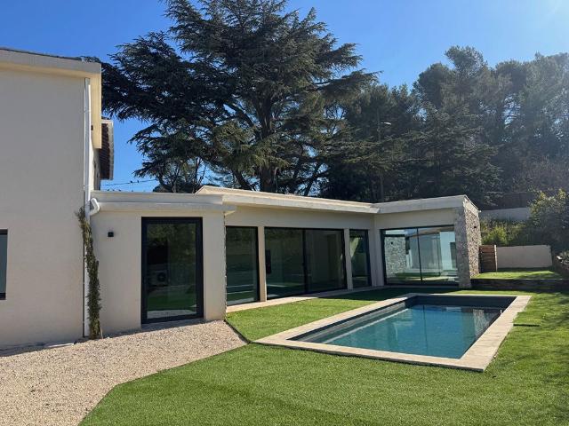 Tout savoir sur cette maison dans le quartier Grand Sud Aix la Duranne, à Aix en Provence