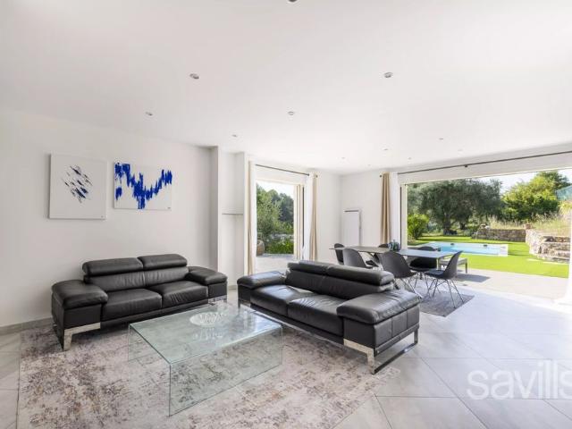 Tout savoir sur cette maison dans le quartier Ecarts Sud, à Valbonne