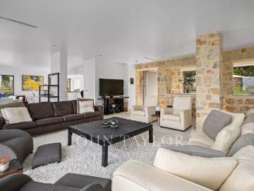 Tout savoir sur cette maison dans le quartier Ecarts Sud, à Valbonne