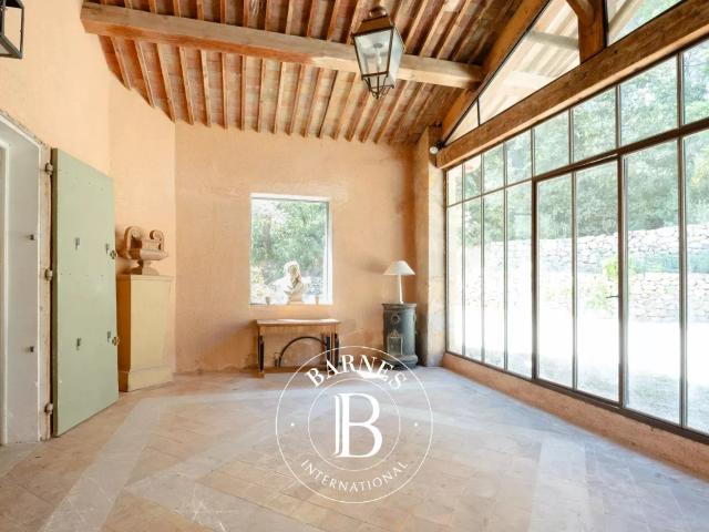 Tout savoir sur cette maison dans le quartier Est Repentance Les Trois Bons Dieux, à Aix en Provence