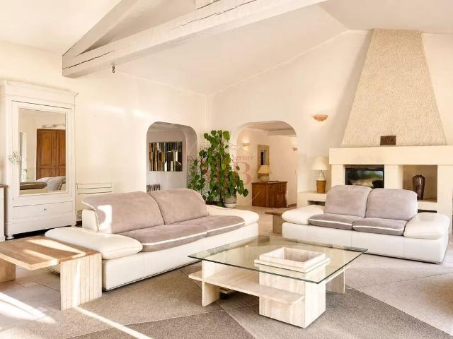 Tout savoir sur cette maison dans le quartier Exterieur, à Trets