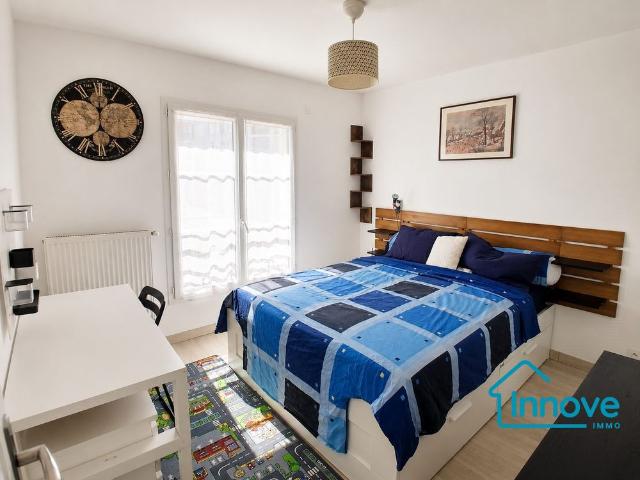 Tout savoir sur cette maison dans le quartier Hôtel de Ville, à Saint Cyr l'École