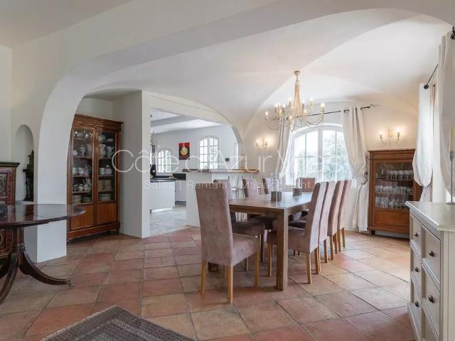 Tout savoir sur cette maison dans le quartier Ile Verte Nord Est, à Valbonne