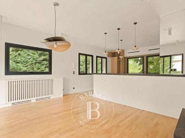 Tout savoir sur cette maison dans le quartier La Châtaigneraie La Feuillaume Sud, à La Celle Saint Cloud