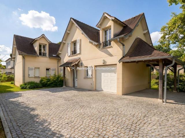 Tout savoir sur cette maison dans le quartier La Châtaigneraie La Feuillaume Sud, à La Celle Saint Cloud
