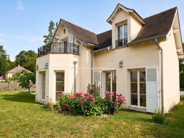 Tout savoir sur cette maison dans le quartier La Châtaigneraie La Feuillaume Sud, à La Celle Saint Cloud