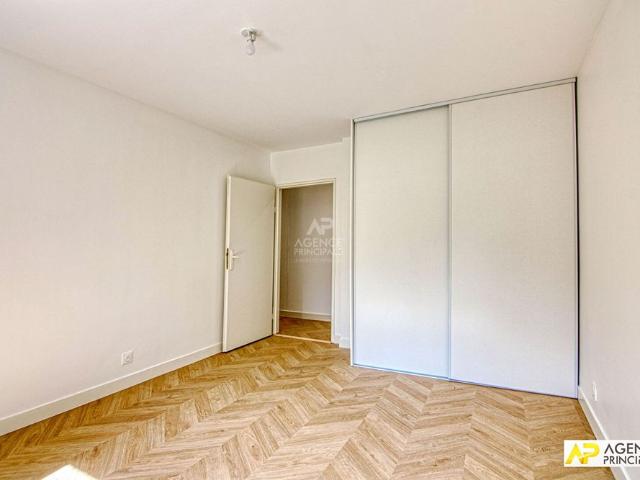 Tout savoir sur cette maison dans le quartier La Châtaigneraie La Feuillaume Sud, à La Celle Saint Cloud