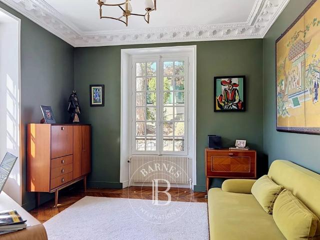 Tout savoir sur cette maison dans le quartier La Jonchère Les Sablons, à La Celle Saint Cloud