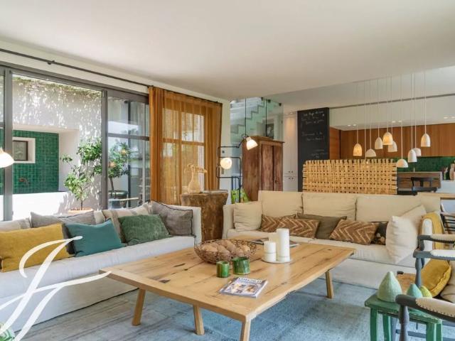 Tout savoir sur cette maison dans le quartier Le Village, à Valbonne