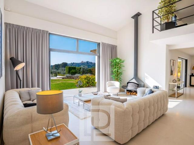 Tout savoir sur cette maison dans le quartier Les Colles Camp Lauvas Font de l'Orme, à Mougins