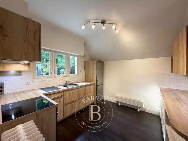 Tout savoir sur cette maison dans le quartier Les Hauts de Bougival, à Bougival