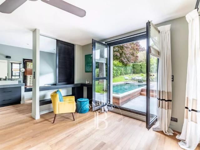 Tout savoir sur cette maison dans le quartier Les Hauts de Bougival, à Bougival