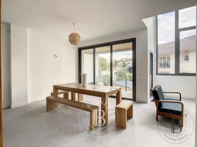 Tout savoir sur cette maison dans le quartier Monesse Roger Salendro, à Chaville