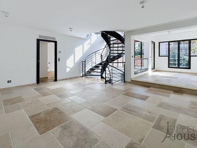 Tout savoir sur cette maison dans le quartier Montsouris Dareau, à Paris 14ème