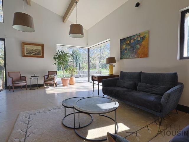 Tout savoir sur cette maison dans le quartier Merlettes, à Le Vésinet