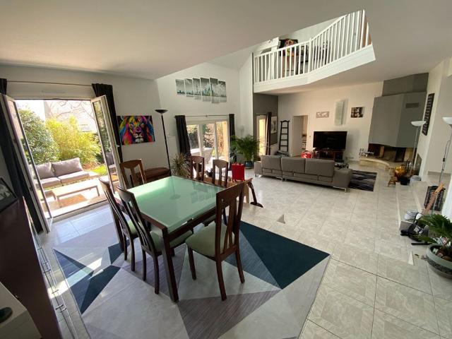 Tout savoir sur cette maison dans le quartier Nord Ouest, à Le Mesnil le Roi