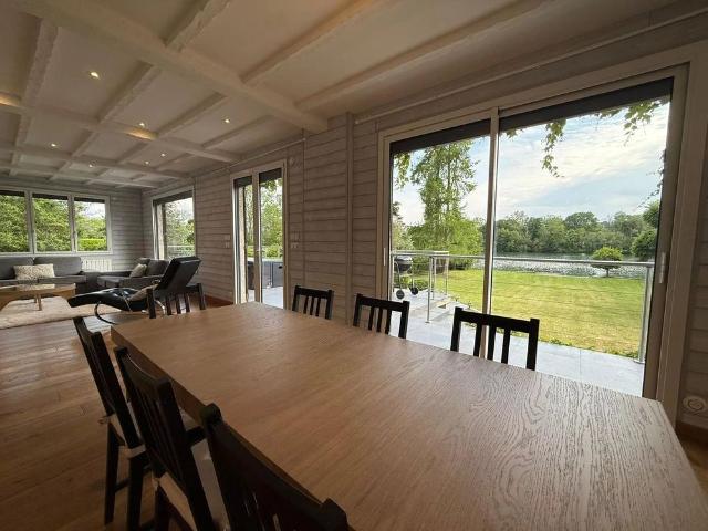 Tout savoir sur cette maison dans le quartier Nord Ouest Sud Est, à Nandy