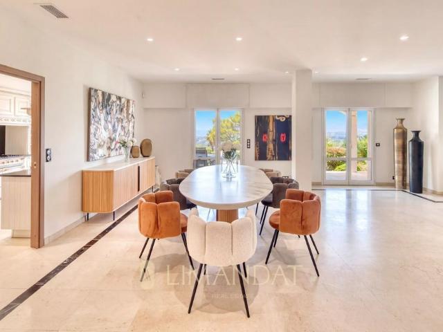 Tout savoir sur cette maison dans le quartier Saint Martin Le Miracle, à Mougins
