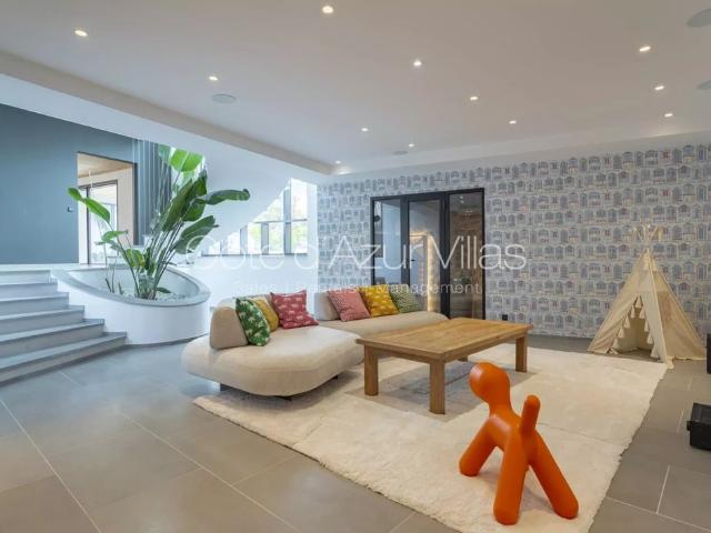 Tout savoir sur cette maison dans le quartier Sud, à Roquefort les Pins
