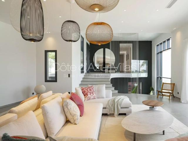 Tout savoir sur cette maison dans le quartier Sud, à Roquefort les Pins