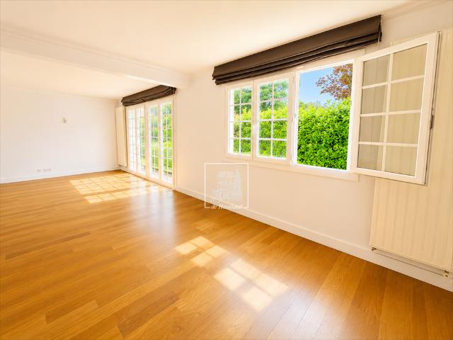 Tout savoir sur cette maison dans le quartier Plaine des Courlis, à Croissy sur Seine