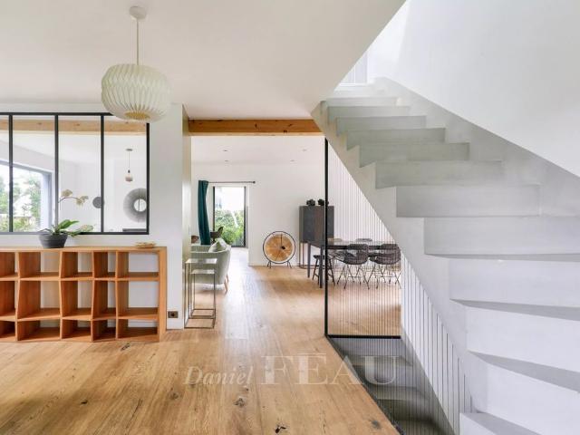 Tout savoir sur cette maison dans le quartier Plateau Mont Valérien, à Rueil Malmaison